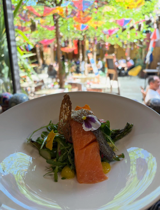 Truite confite, asperges vertes
